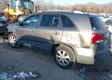 2012 Kia Sorento Lx V6 z USA, uszkodzony, nr VIN 5XYKT4A2XCG190492